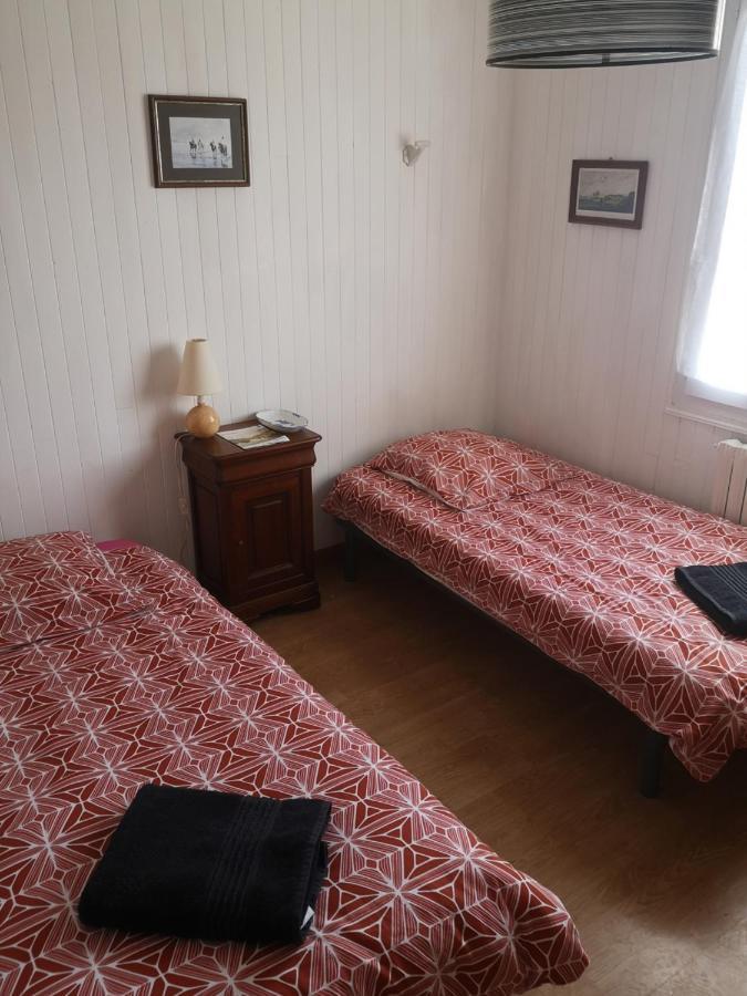 Chambre Au Calme Et Simple, Cuisine A Dispo 圣波勒-德莱昂 外观 照片